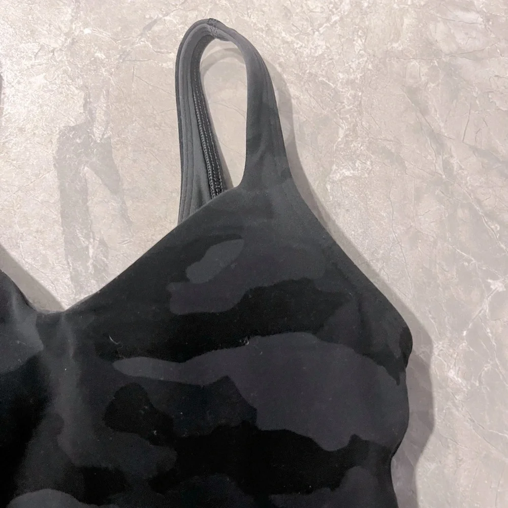 Lululemon Athletica Sports Bra - Picture 2 of 4